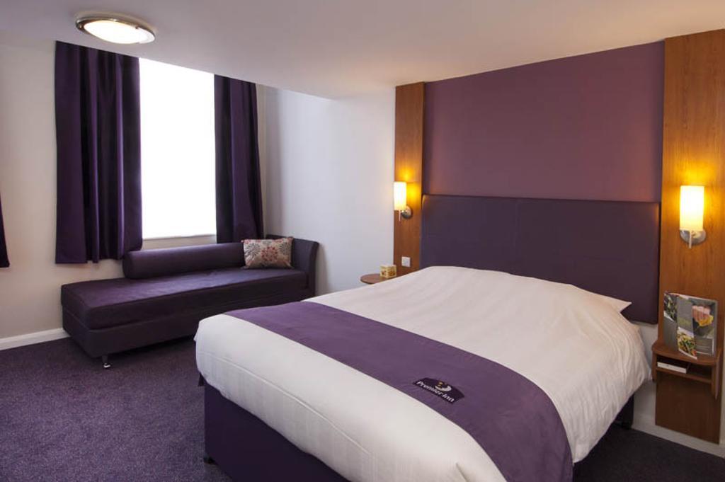 Premier Inn Falkirk East 객실 사진